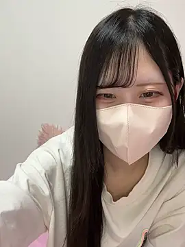 Snapshot of noa_uxu chatting on 10.05.25 noa uxu online show from 10.05.25