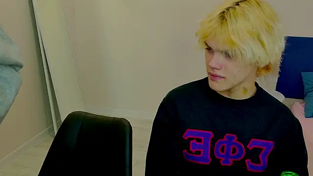 Bonnie And C1yde online show from 10.19.25