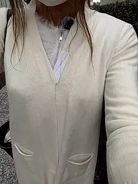 pink-mai online show from 12.20.25