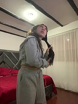 Sara-cooper2 online show from 04.03.26