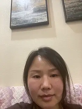 Snapshot of Mier-cn chatting on 04.19.26 Mier-cn online show from 04.19.26