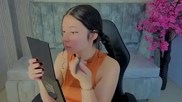 Snapshot of valkiria_ardent_s chatting on 07.10.26 valkiria ardent s online show from 07.10.26