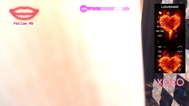 Snapshot of SeductiveAshleyTS chatting on 12.04.25 SeductiveAshleyTS online show from 12.04.25