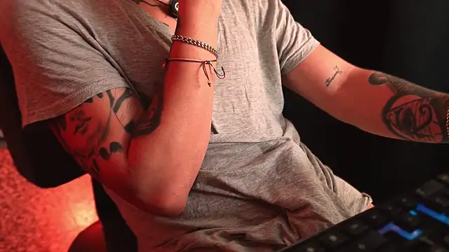 AlphaMasterXxx online show from 04.01.26