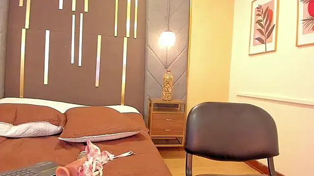 OliviGrace online show from 09.19.25