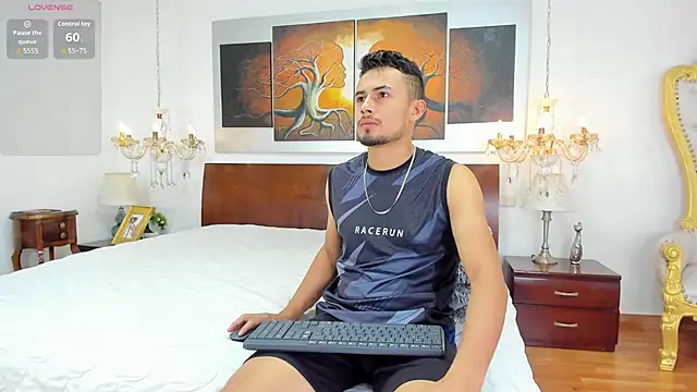 Valentiinoss online show from 02.14.26