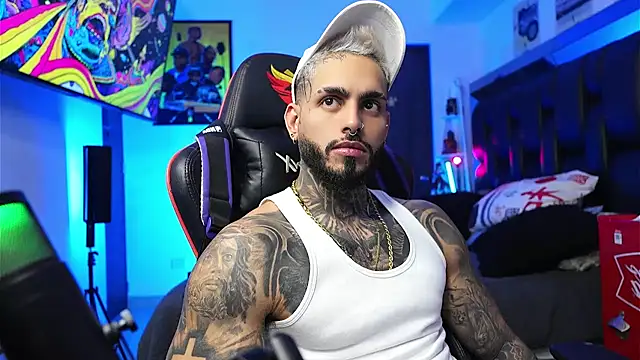 logan hugh8 online show from 02.06.26