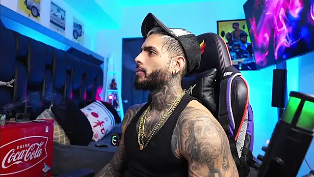 logan hugh8 online show from 03.01.26