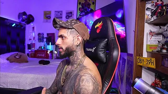 logan hugh8 online show from 03.13.26