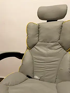 Snapshot of coco-o chatting on 09.27.25 coco-o online show from 09.27.25