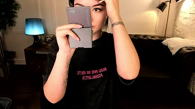 Dark Moni online show from 09.19.25