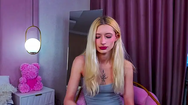 Monica Leen online show from 11.18.25