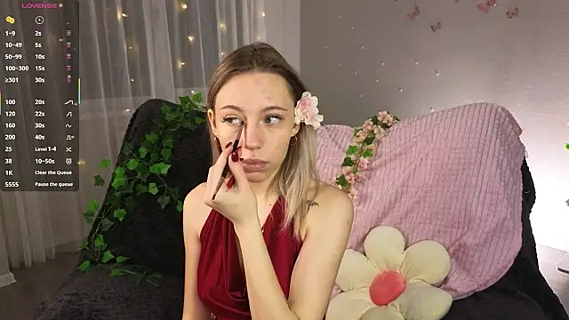 NyxaThorn online show from 01.13.26