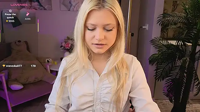 Millie Vanillies online show from 10.03.25