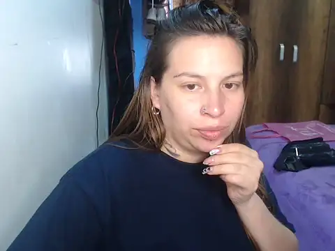 Snapshot of cloequeen15 chatting on 03.30.26 cloequeen15 online show from 03.30.26