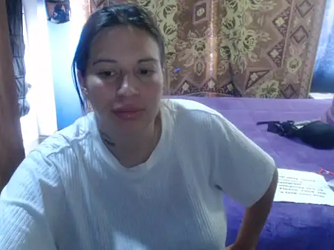 Snapshot of cloequeen15 chatting on 05.11.26 cloequeen15 online show from 05.11.26