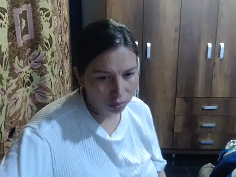 Snapshot of cloequeen15 chatting on 05.31.26 cloequeen15 online show from 05.31.26