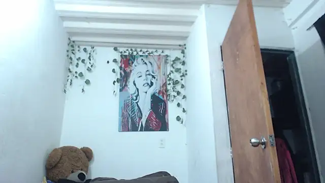 Samanta milf84 online show from 11.27.25