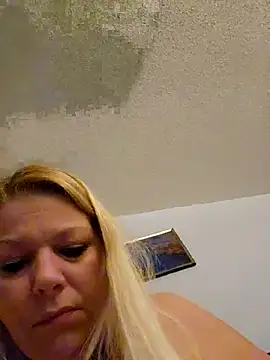 IvyPaige online show from 09.18.25