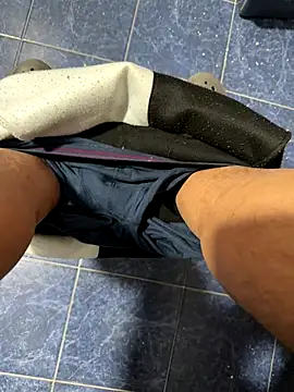 maialexte online show from 12.15.25