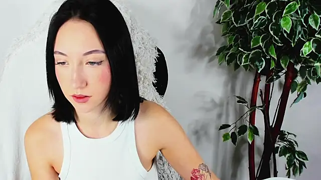 EileenMoores online show from 09.10.25