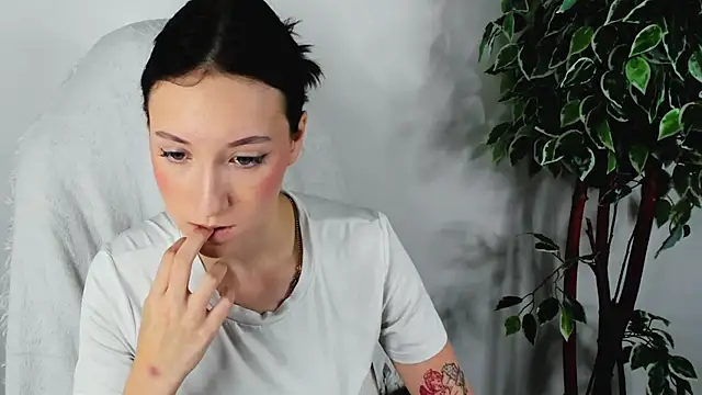 EileenMoores online show from 09.11.25