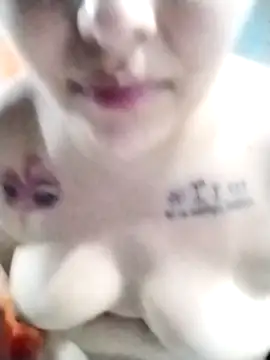 Snapshot of yelezia chatting on 10.05.25 yelezia online show from 10.05.25