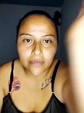 Snapshot of yelezia chatting on 12.01.25 yelezia online show from 12.01.25