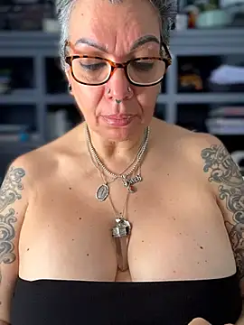 dieseldame1313 online show from 03.19.26