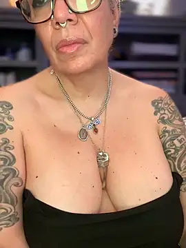 dieseldame1313 online show from 03.20.26