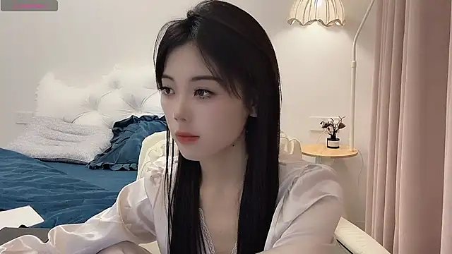 Snapshot of bao-bao- chatting on 11.06.25 bao-bao- online show from 11.06.25