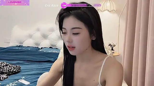 Snapshot of bao-bao- chatting on 11.11.25 bao-bao- online show from 11.11.25