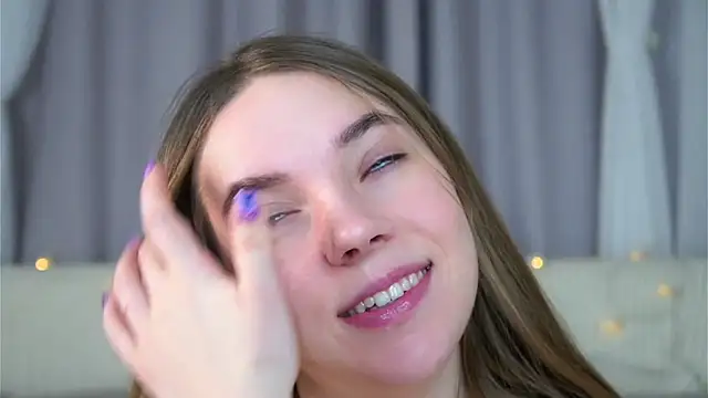 KarriBrownd online show from 01.12.26