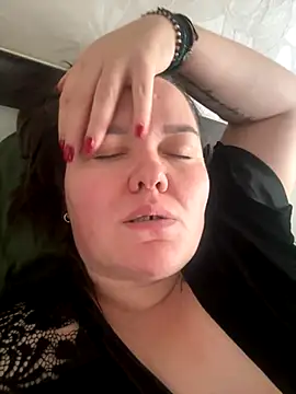 SunnyLeila2101 online show from 10.12.25