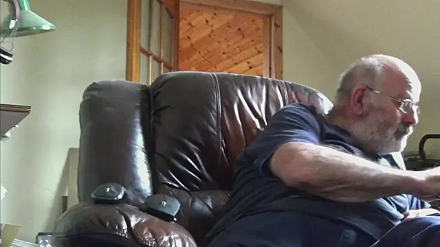 janzer13 online show from 10.17.25