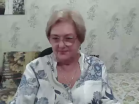 Renata62011 online show from 10.24.25