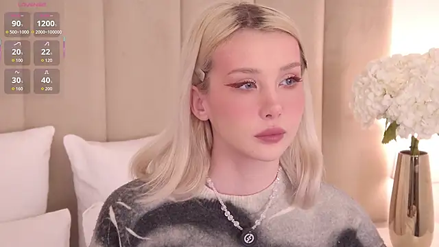 Snapshot of Nesolla chatting on 09.19.25 Nesolla online show from 09.19.25