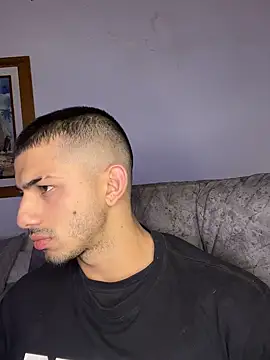 Snapshot of ArturoCardona_ chatting on 10.05.25 ArturoCardona online show from 10.05.25