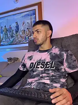 Snapshot of ArturoCardona_ chatting on 11.25.25 ArturoCardona online show from 11.25.25