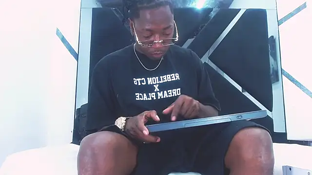 Black Fire10 online show from 09.25.25