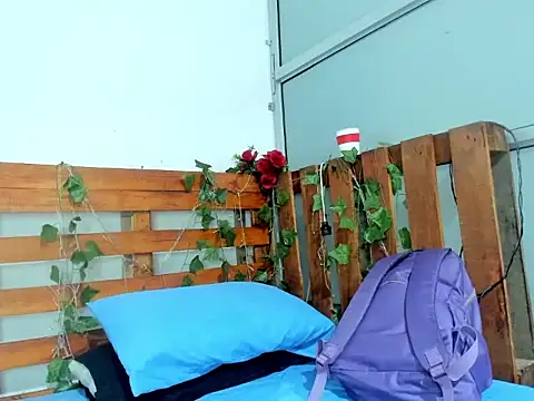 Snapshot of cris_dulce chatting on 03.13.26 cris dulce online show from 03.13.26