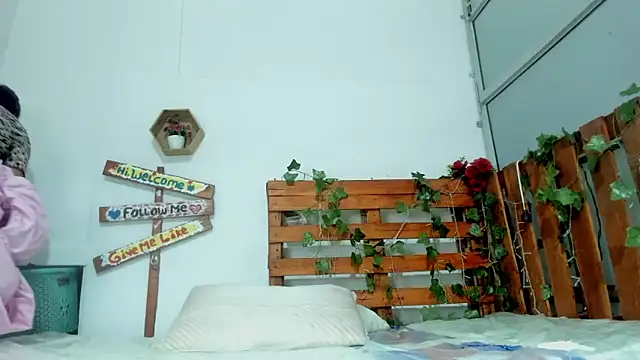 Snapshot of cris_dulce chatting on 03.22.26 cris dulce online show from 03.22.26