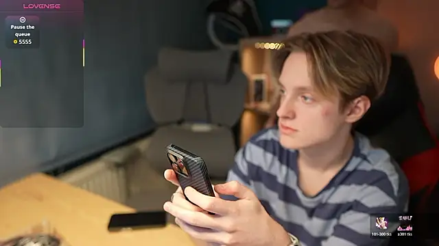 Snapshot of Serxyi chatting on 02.15.26 Serxyi online show from 02.15.26