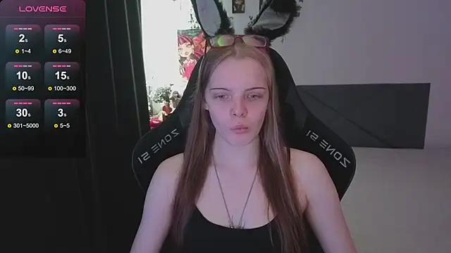 Luna Navy online show from 10.27.25