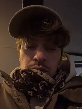 hottest23 online show from 12.13.25