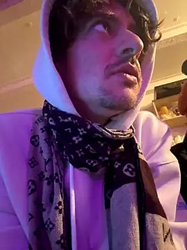 hottest23 online show from 12.15.25