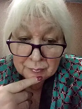 Alexia64231 online show from 11.29.25