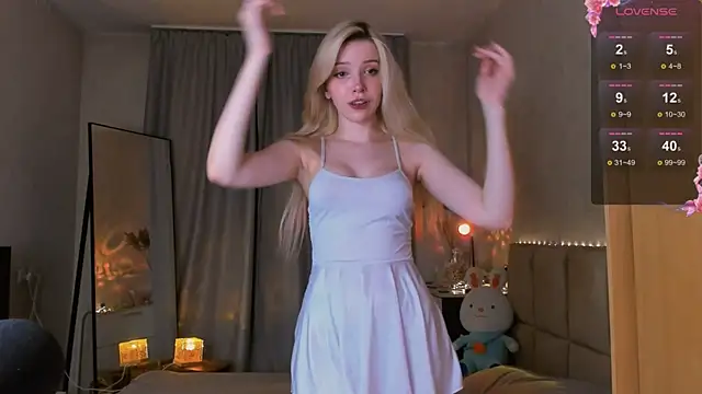 peachii meow online show from 10.02.25