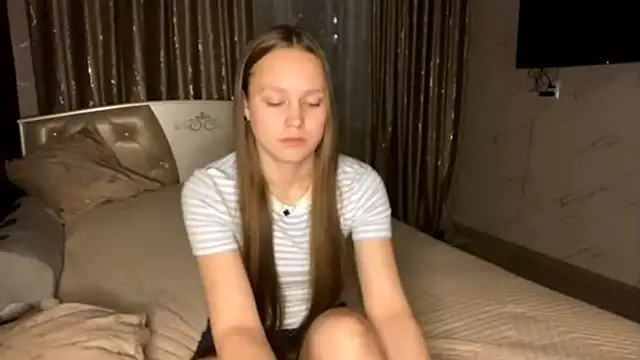 SoSweetGirl online show from 10.26.25