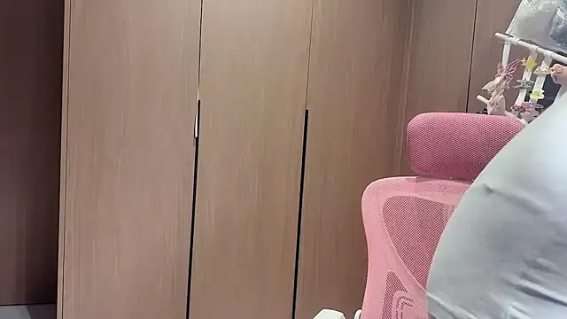 Lilium-520 online show from 02.14.26